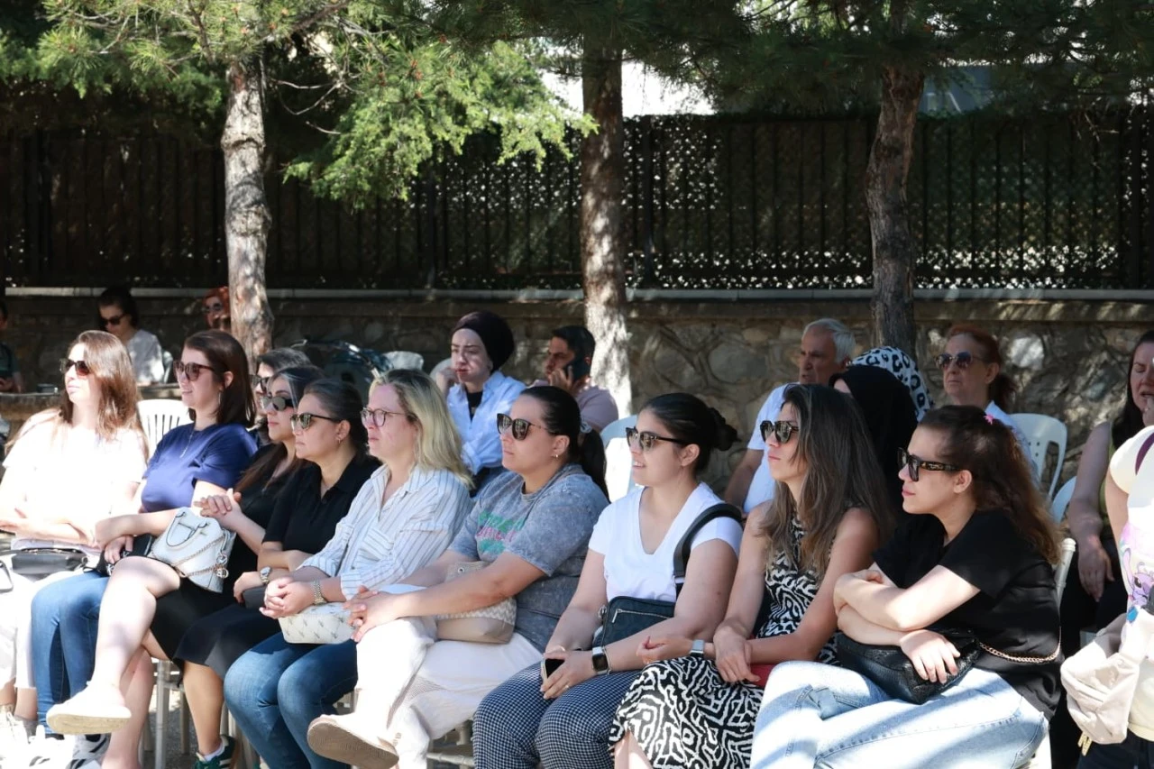 Geleceğin şampiyon tenisçileri Osmangazi’de yetişiyor