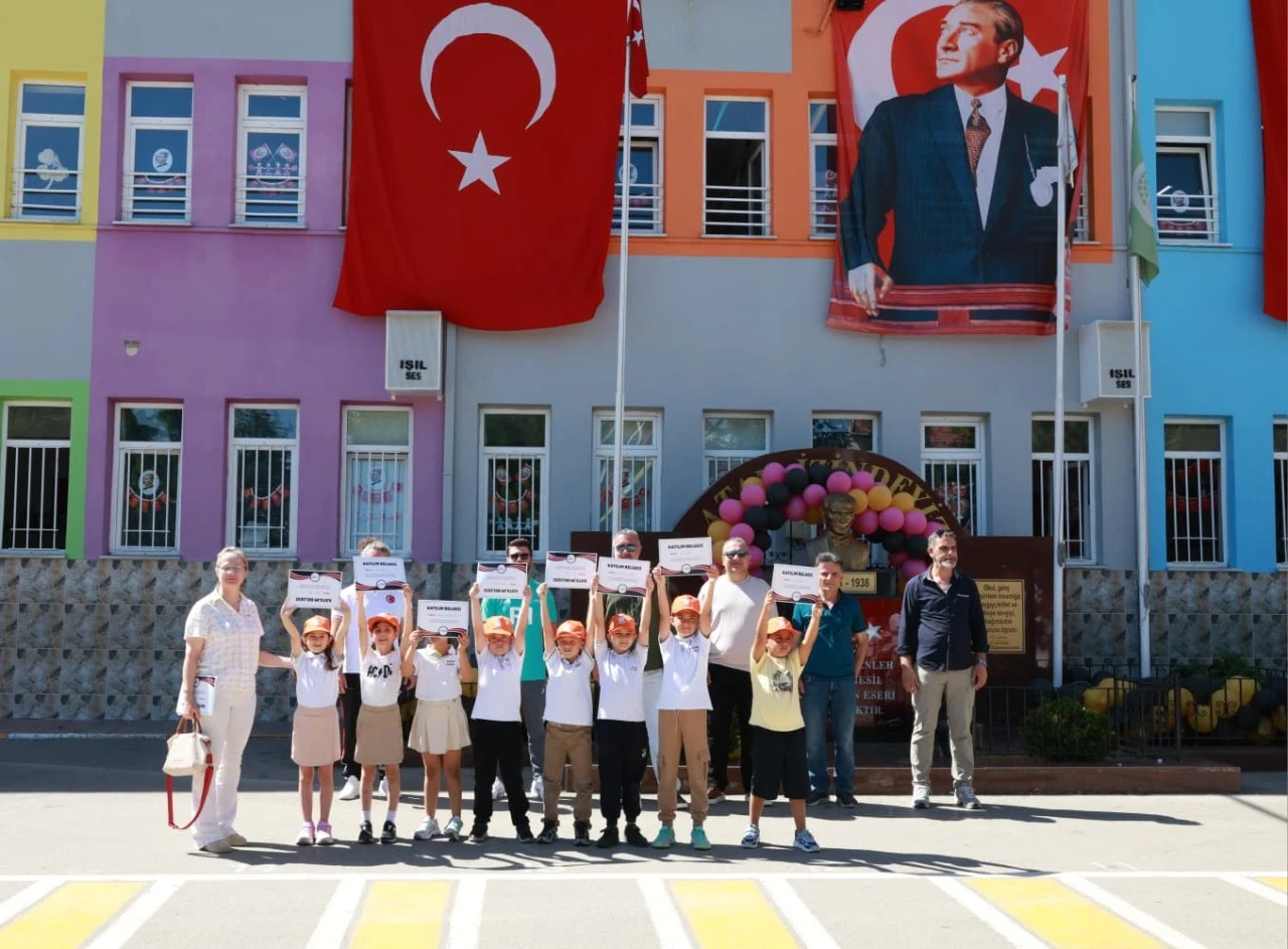 Geleceğin şampiyon tenisçileri Osmangazi’de yetişiyor