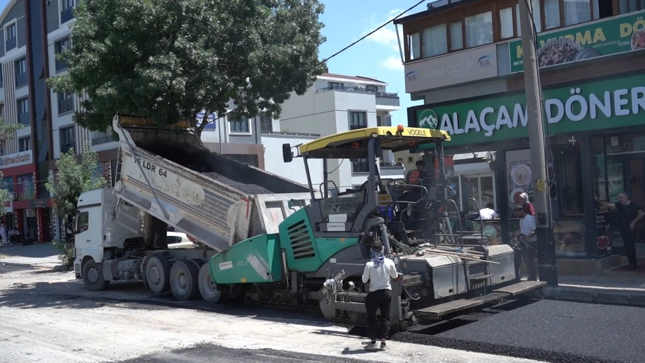 Kestel Belediyesi'nin asfalt mesaisi sürüyor