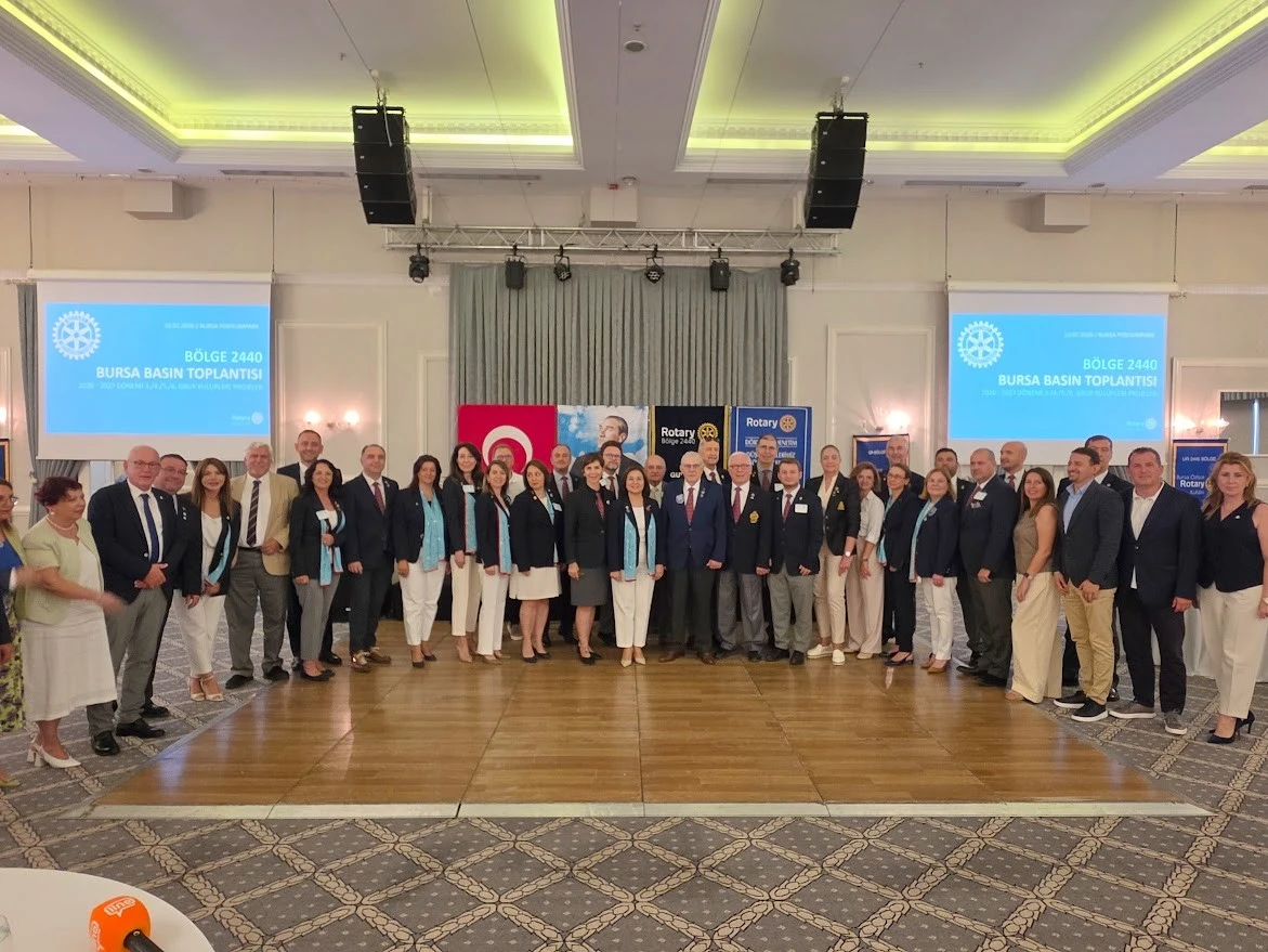 Rotary 2440'da yeni d&ouml;nem başladı
