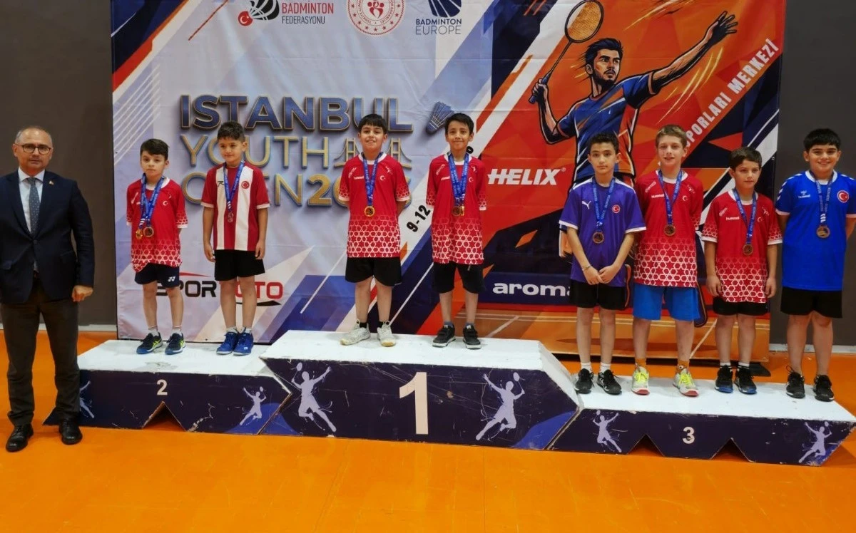 Büyükşehir Belediyesporlu Badmintonculardan 6 Madalya