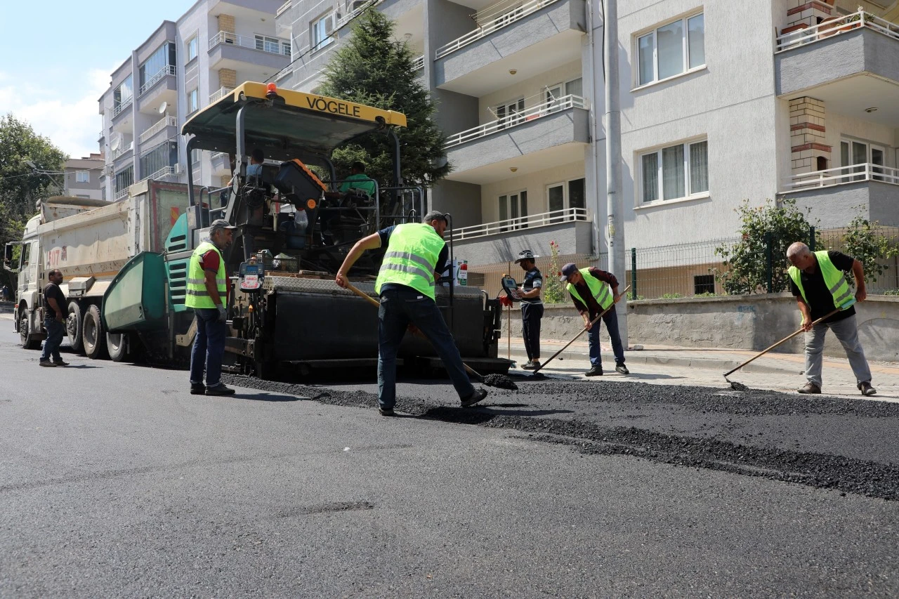 Mudanya Belediyesi ilçedeki yolları yeniliyor