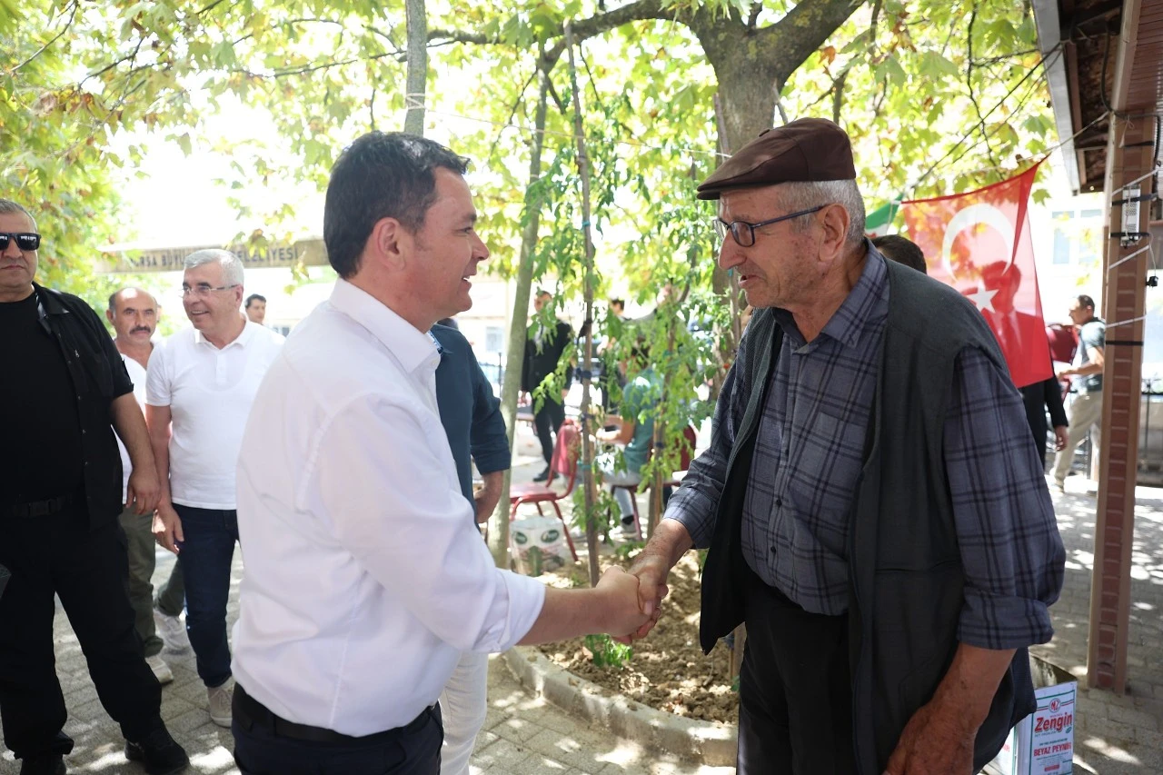 Başkan Erkan Aydın’a vatandaşlardan yoğun ilgi