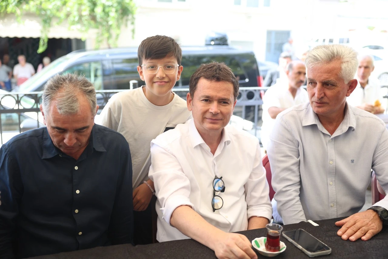 Başkan Erkan Aydın’a vatandaşlardan yoğun ilgi