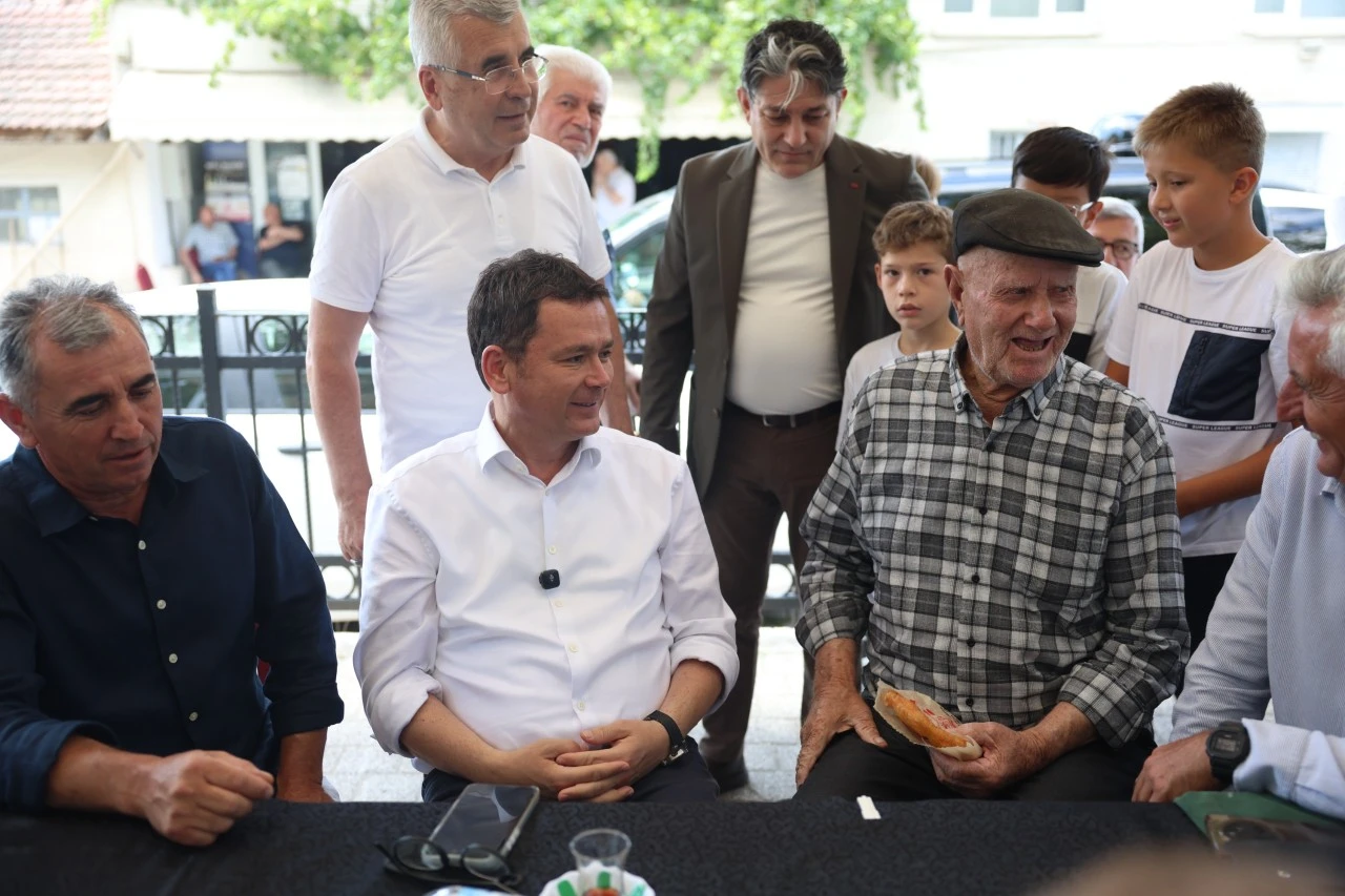 Başkan Erkan Aydın’a vatandaşlardan yoğun ilgi