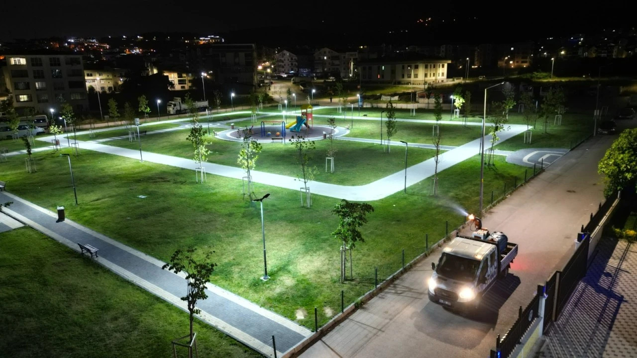 Büyükşehir sinekle mücadeleyi aralıksız sürdürüyor