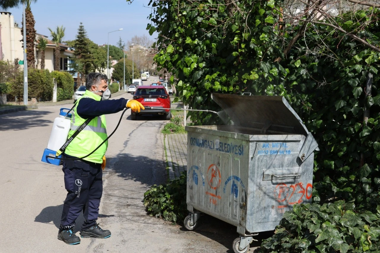 Büyükşehir sinekle mücadeleyi aralıksız sürdürüyor