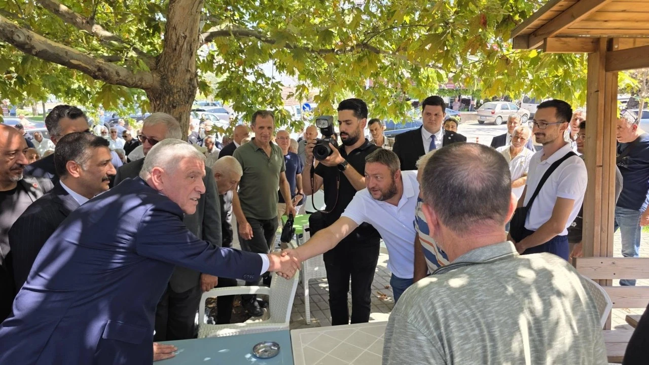 İYİ Parti lideri Dervişoğlu Çeltikçi'de çiftçilerle buluştu