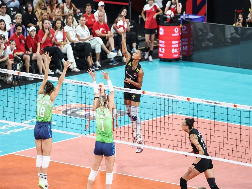 Filenin Sultanları, CEV Avrupa Voleybol Şampiyonası'nda 2'de 2 yaptı