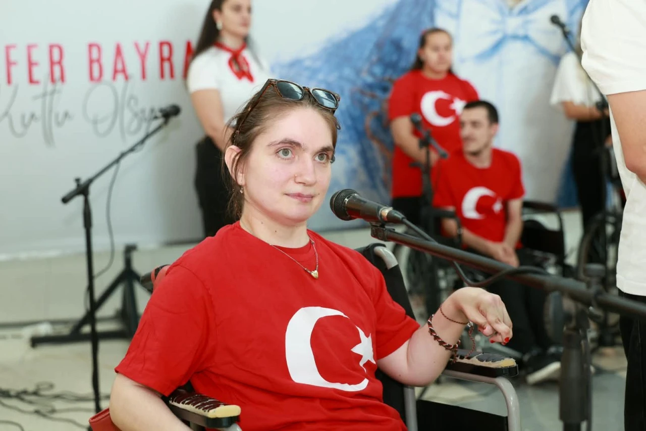Özel öğrencilerden 30 Ağustos Zafer Bayramı konseri