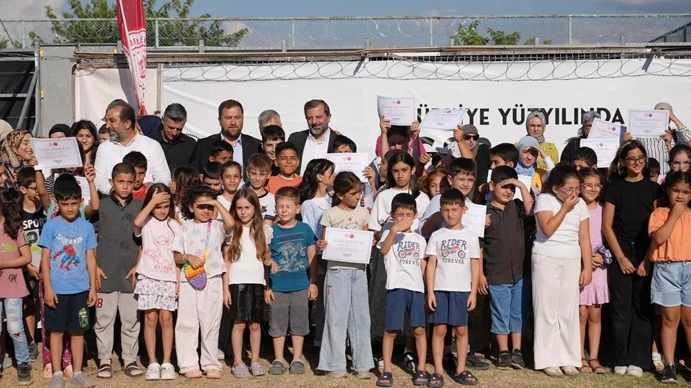 Gürsu'da 600 çocuk yüzme öğrendi