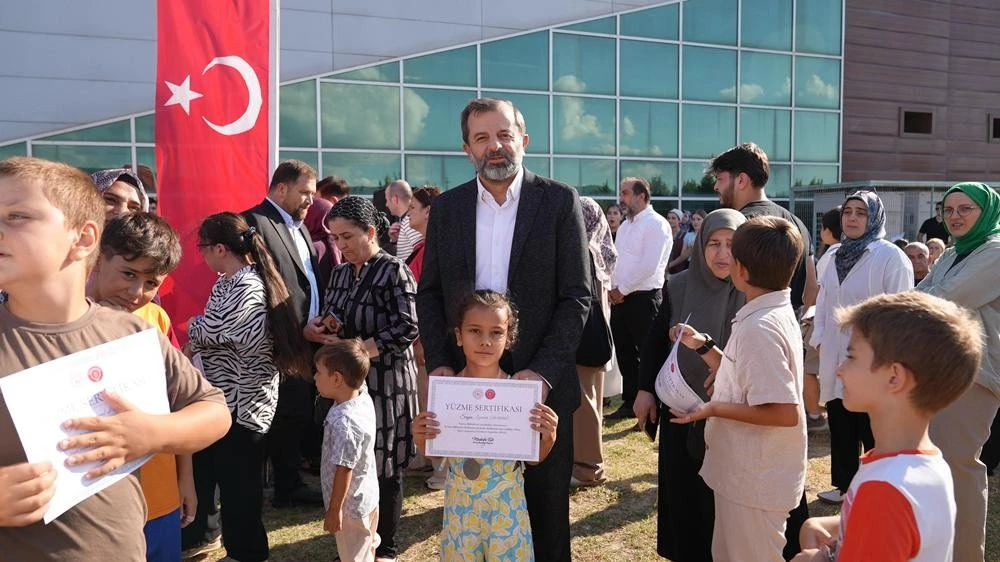 Gürsu'da 600 çocuk yüzme öğrendi
