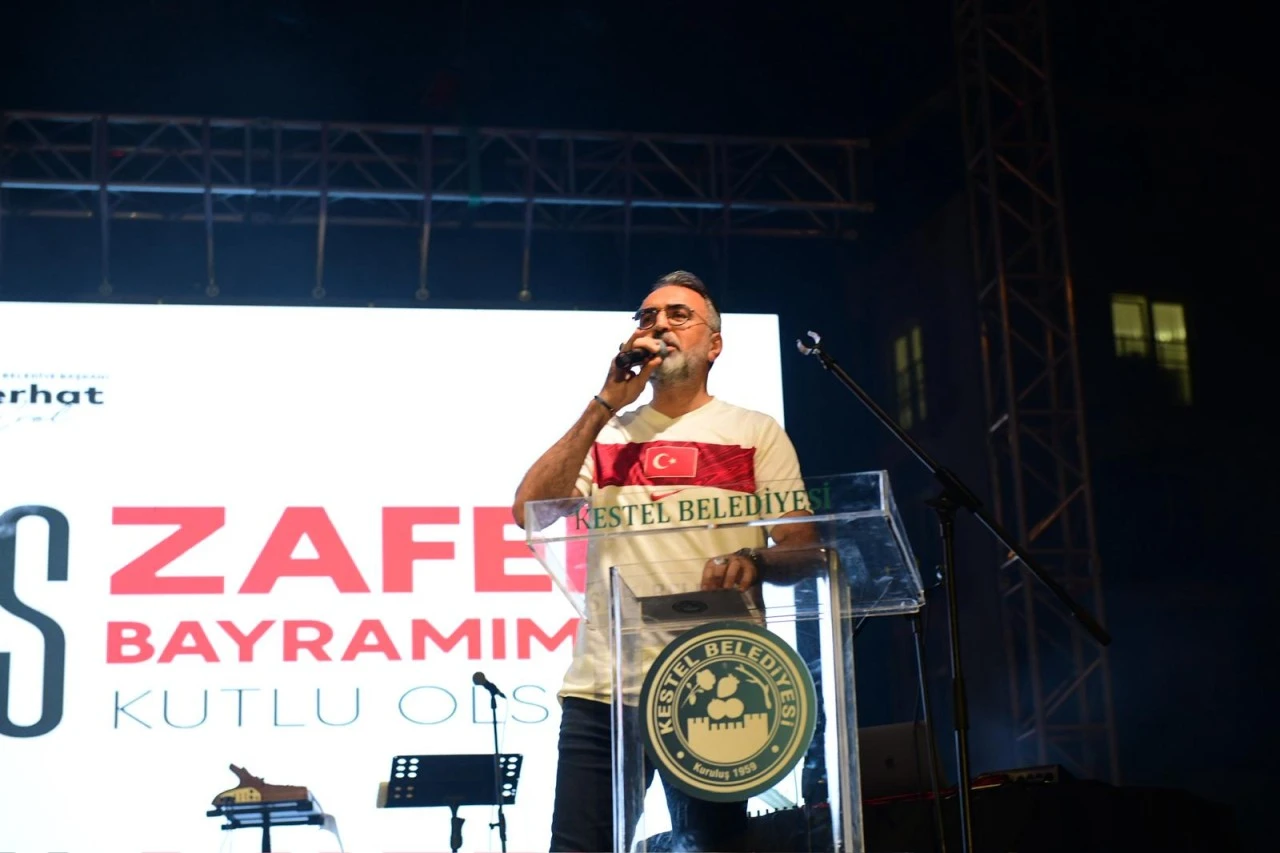 Kestel Belediyesi’nin 30 Ağustos Kutlamalarında Mela Bedel Rüzgârı