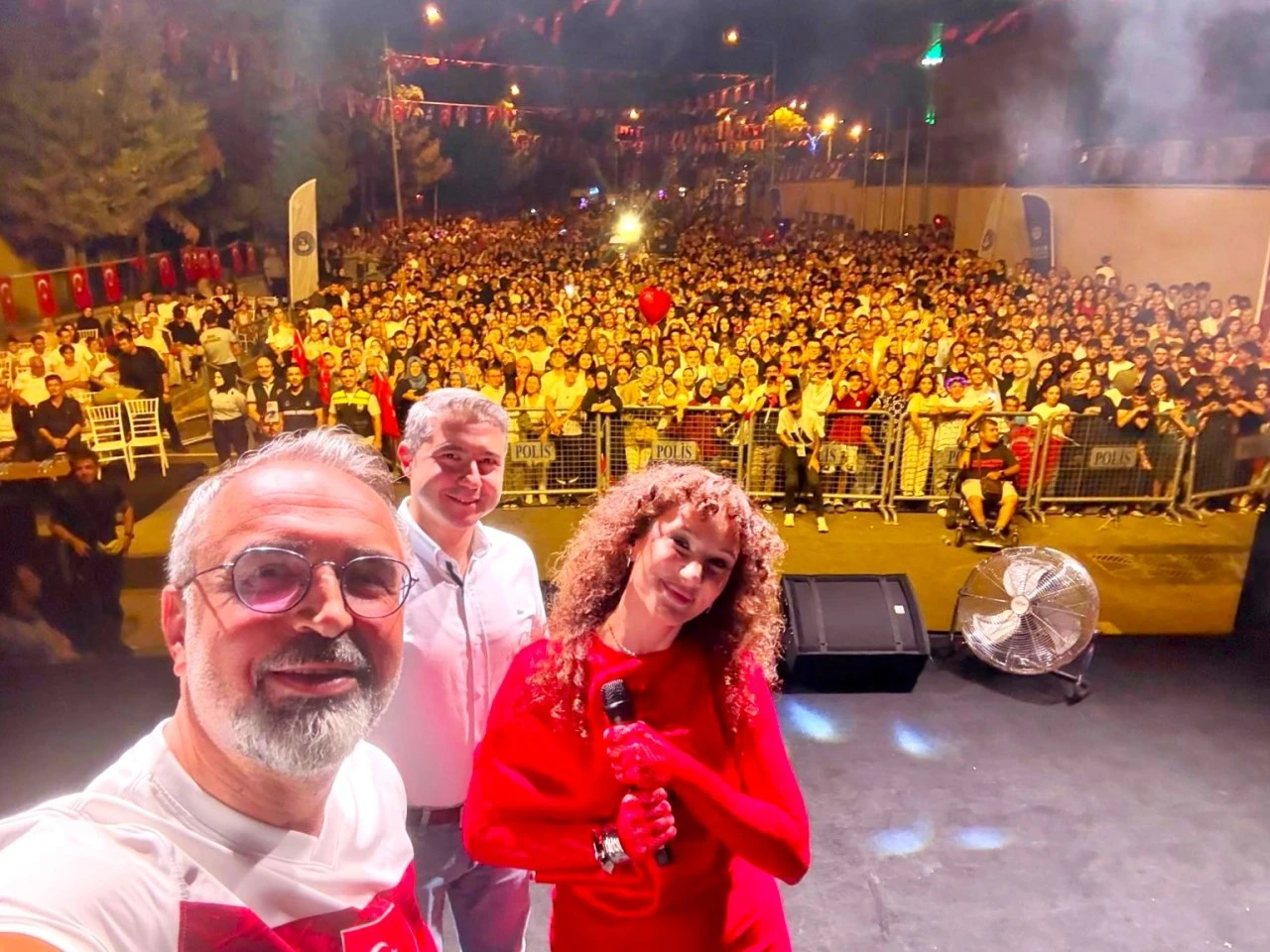 Kestel Belediyesi’nin 30 Ağustos Kutlamalarında Mela Bedel Rüzgârı