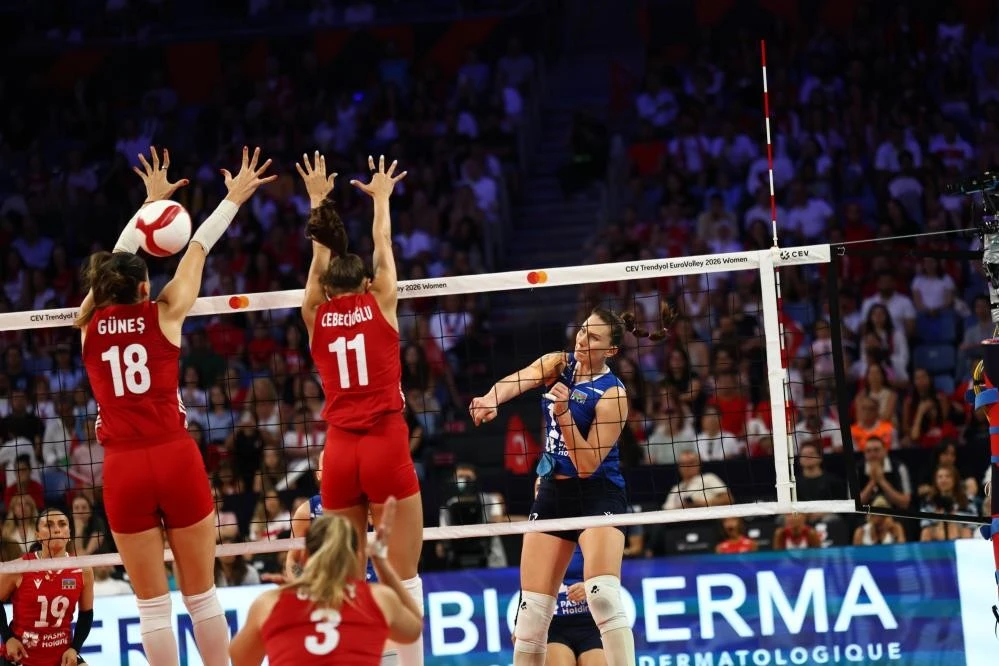 Azerbaycan'ı 3-0 yenen Filenin Sultanları çeyrek finale yükseldi