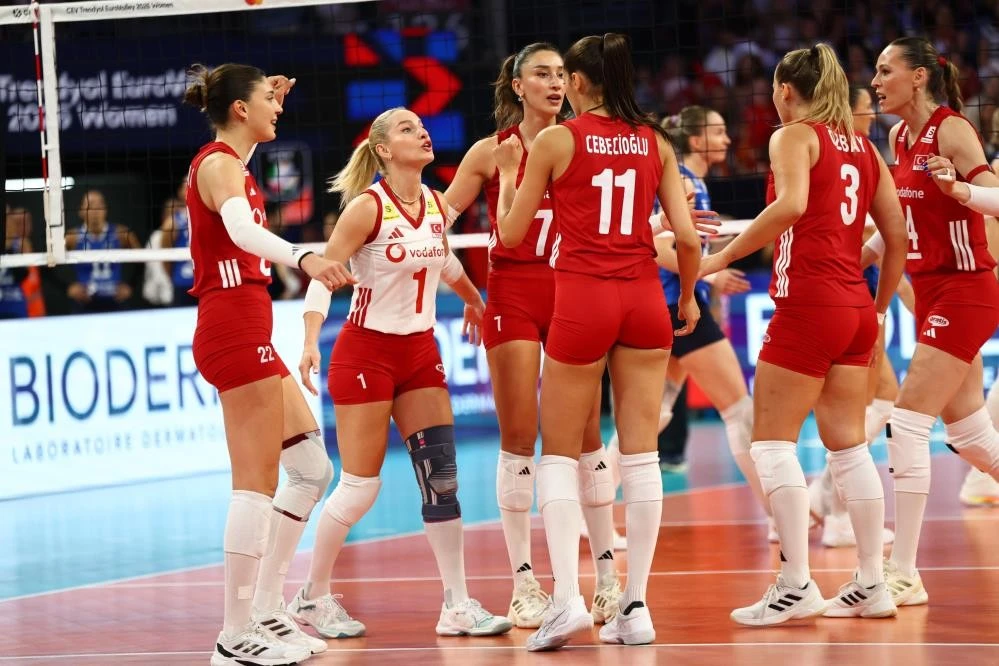 Azerbaycan'ı 3-0 yenen Filenin Sultanları çeyrek finale yükseldi