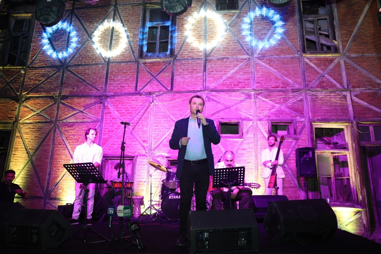 Osmangazi Belediyesi, Romangal Tarihi İpek Fabrikası’nda ilk konserini gerçekleştirdi