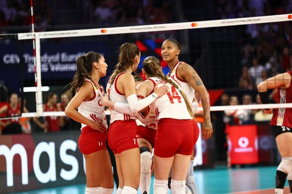 Filenin Sultanları Avrupa Şampiyonası'nda yarı finale çıktı