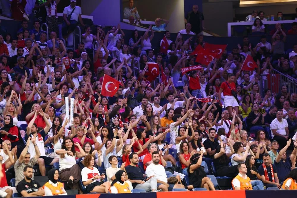 Filenin Sultanları Avrupa Şampiyonası'nda yarı finale çıktı