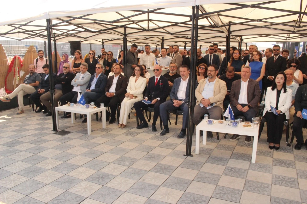 Lothbrog Makine'den 5 dönümlük tesis: Dünyanın en büyük 3. Shovroom'u