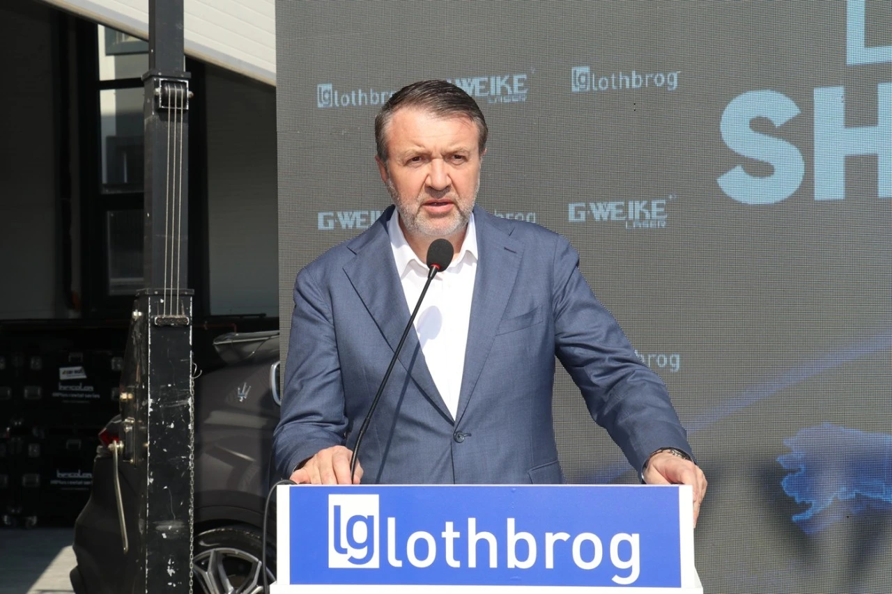 Lothbrog Makine'den 5 dönümlük tesis: Dünyanın en büyük 3. Shovroom'u