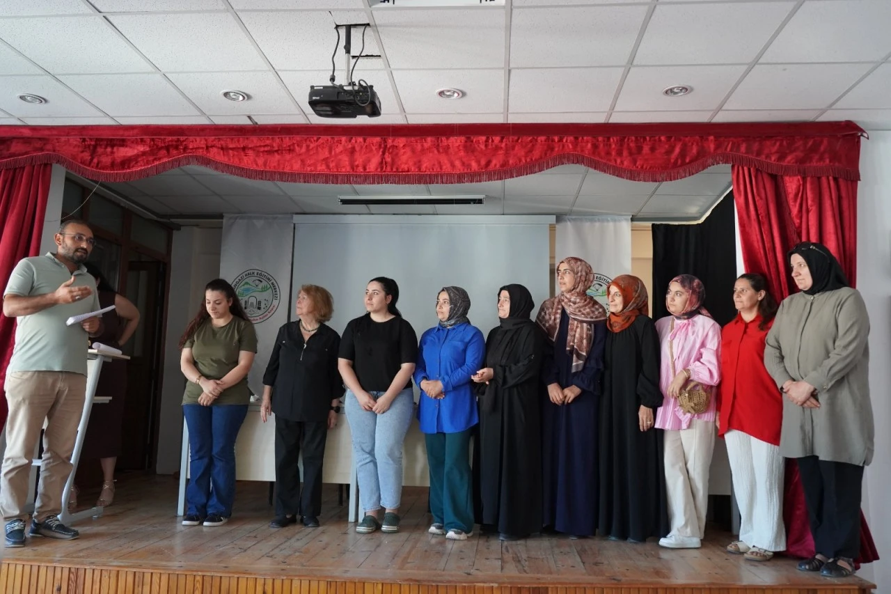 Festivalde zeytinin bereketi hünerli ellerde lezzete dönüştü