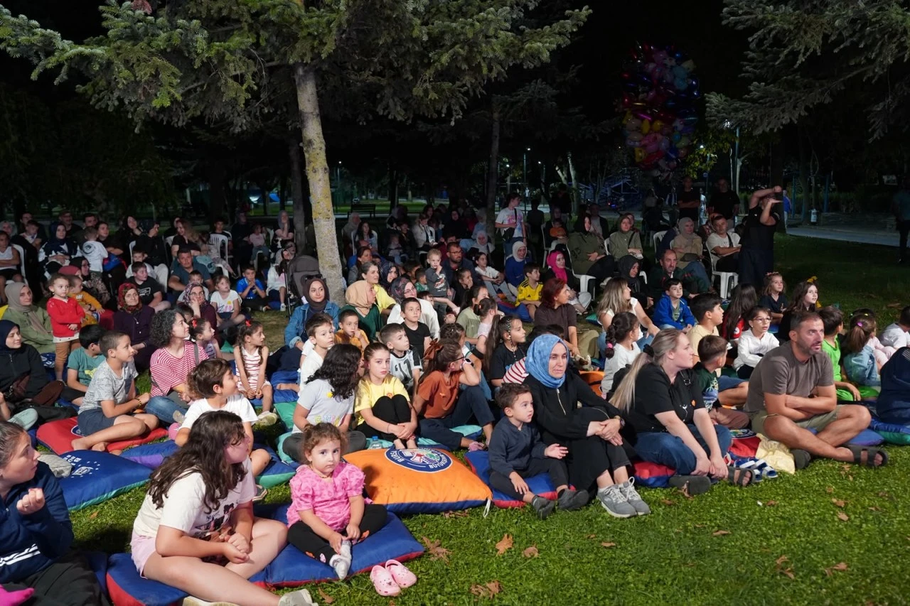 Başkan Bekir Aydın Mobil Fest’te çocukların bilim heyecanına ortak oldu