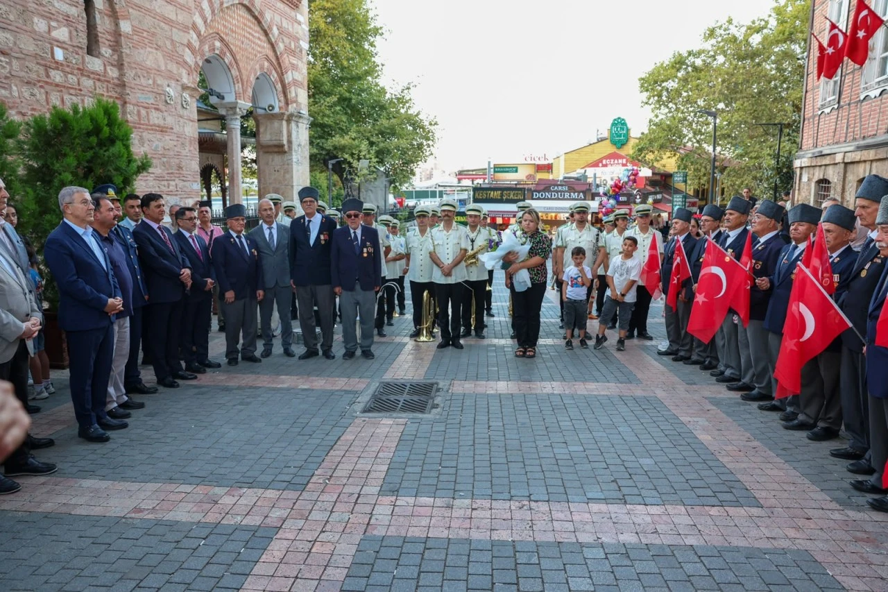 Kurtuluş coşkusu Tarihi Belediye Binası'na taşındı