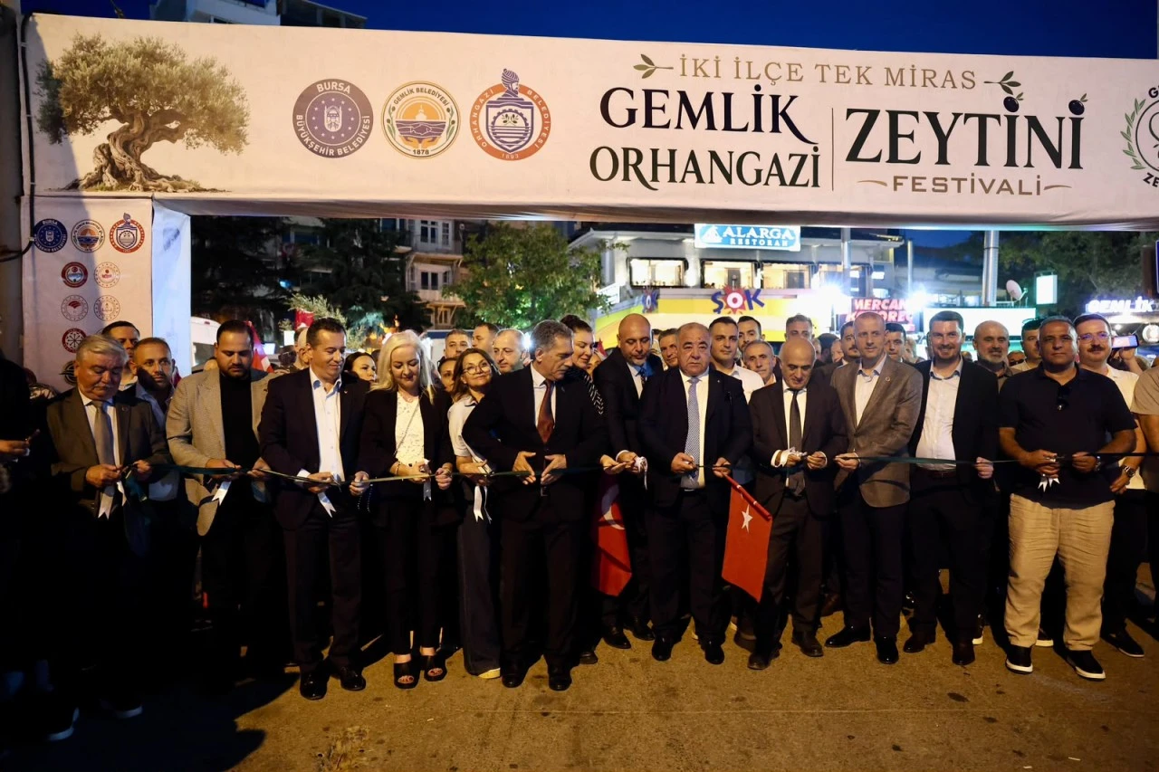 İki il&ccedil;e tek miras: Zeytin Festivali coşkusu