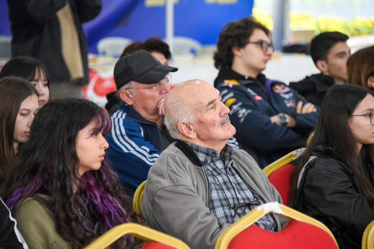 Güney Özkılınç Orhan Kemal'İn Bursa'sını Kitap Günleri'nde anlattı