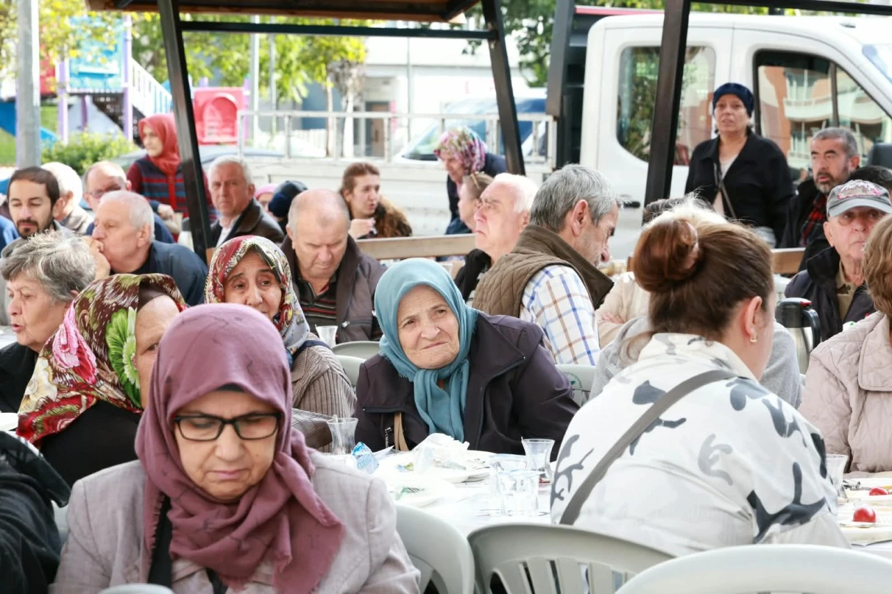Başkan Erkan Aydın halkla iç içe olmaya devam ediyor