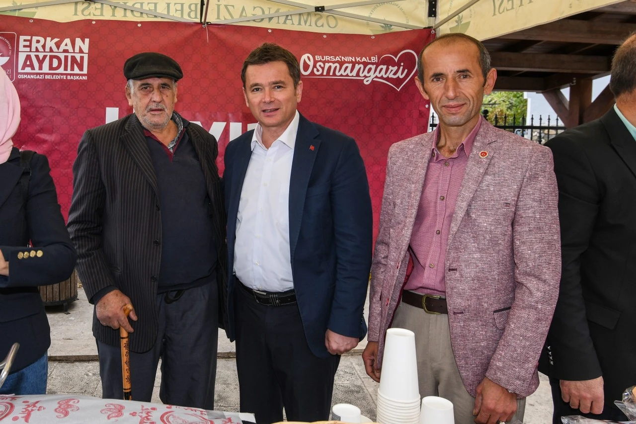 Başkan Erkan Aydın mahallelerin nabzını tutuyor