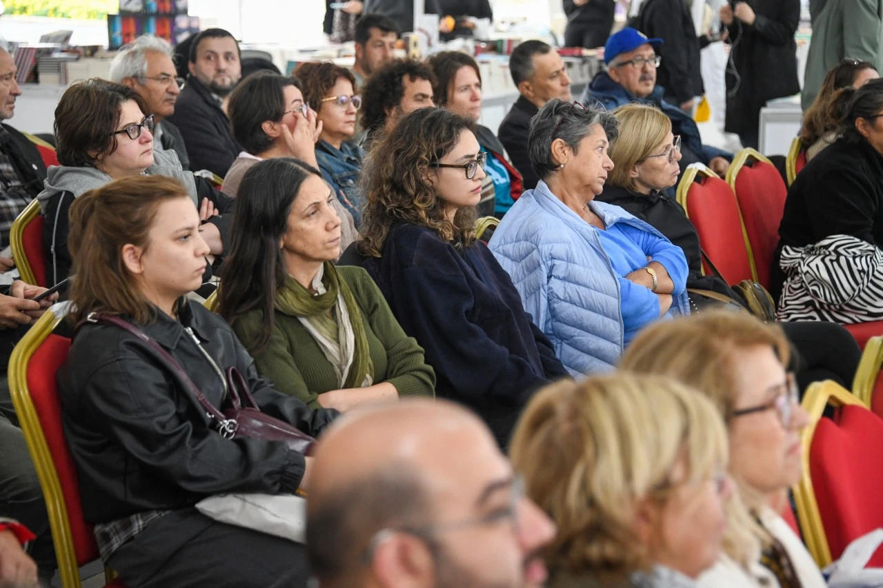 Osmangazi’de okurlar yazarlarla buluşmaya devam ediyor