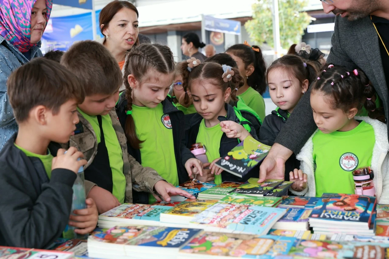 Osmangazi’de okurlar yazarlarla buluşmaya devam ediyor