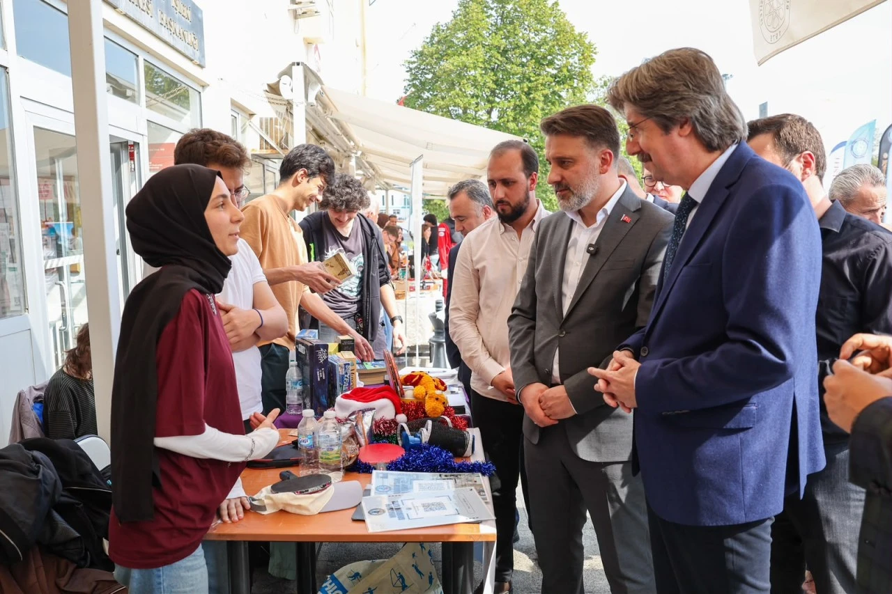 Bursa'da üniversitelilere 'Hoş geldin' şöleni