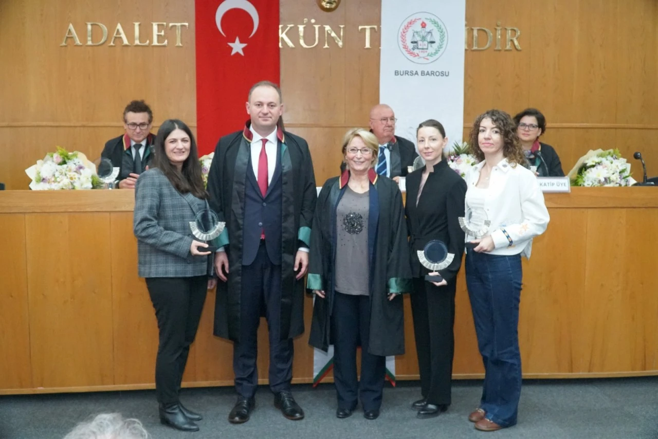 Bursa Barosu’nda Yener Poroy ve yönetimi göreve başladı