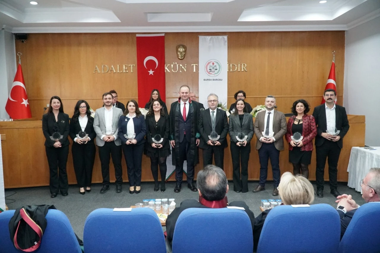 Bursa Barosu’nda Yener Poroy ve yönetimi göreve başladı