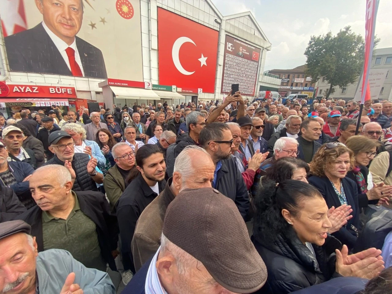 Bursa’da gazeteciler Şehreküstü Meydanı'ndan seslendi: Halkın haber alma hakkını savunuyoruz