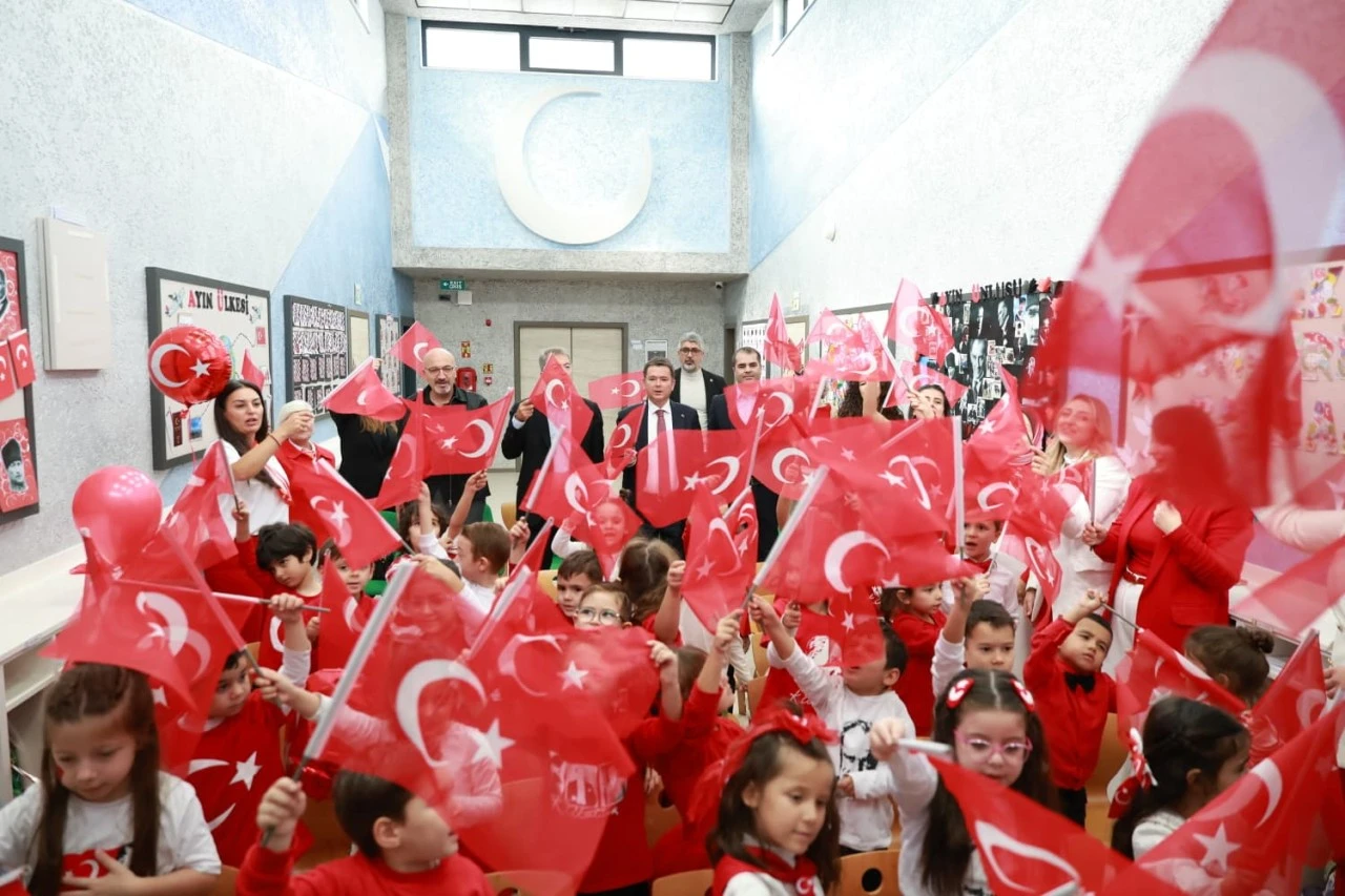 Osmangazi Belediyesi'nin kreşlerinde Cumhuriyet coşkusu