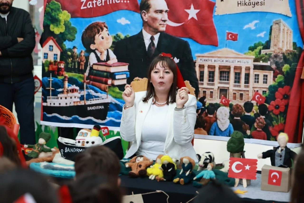 Osmangazi Belediyesi'nin kreşlerinde Cumhuriyet coşkusu