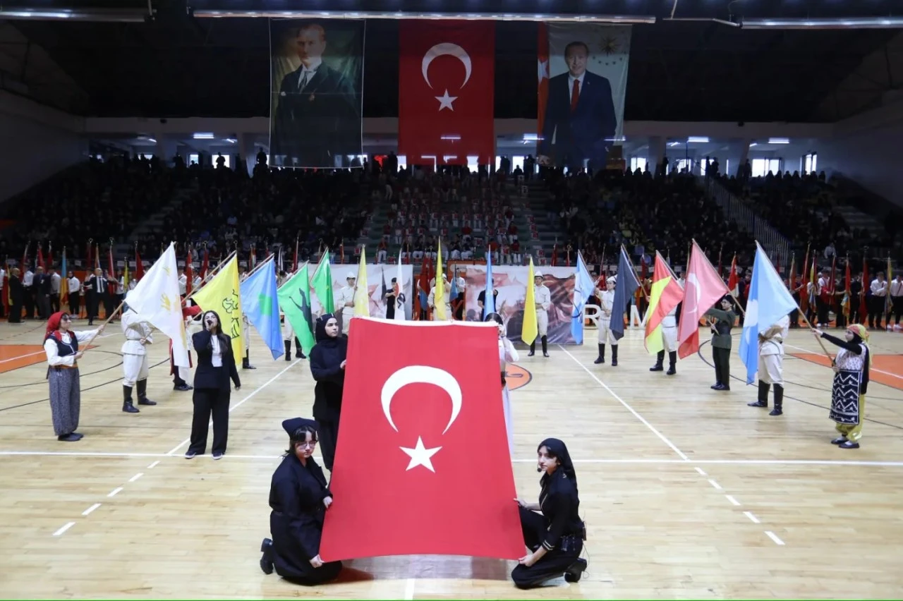 İnegöl'de 29 Ekim Cumhuriyet Bayramı coşkuyla kutlandı