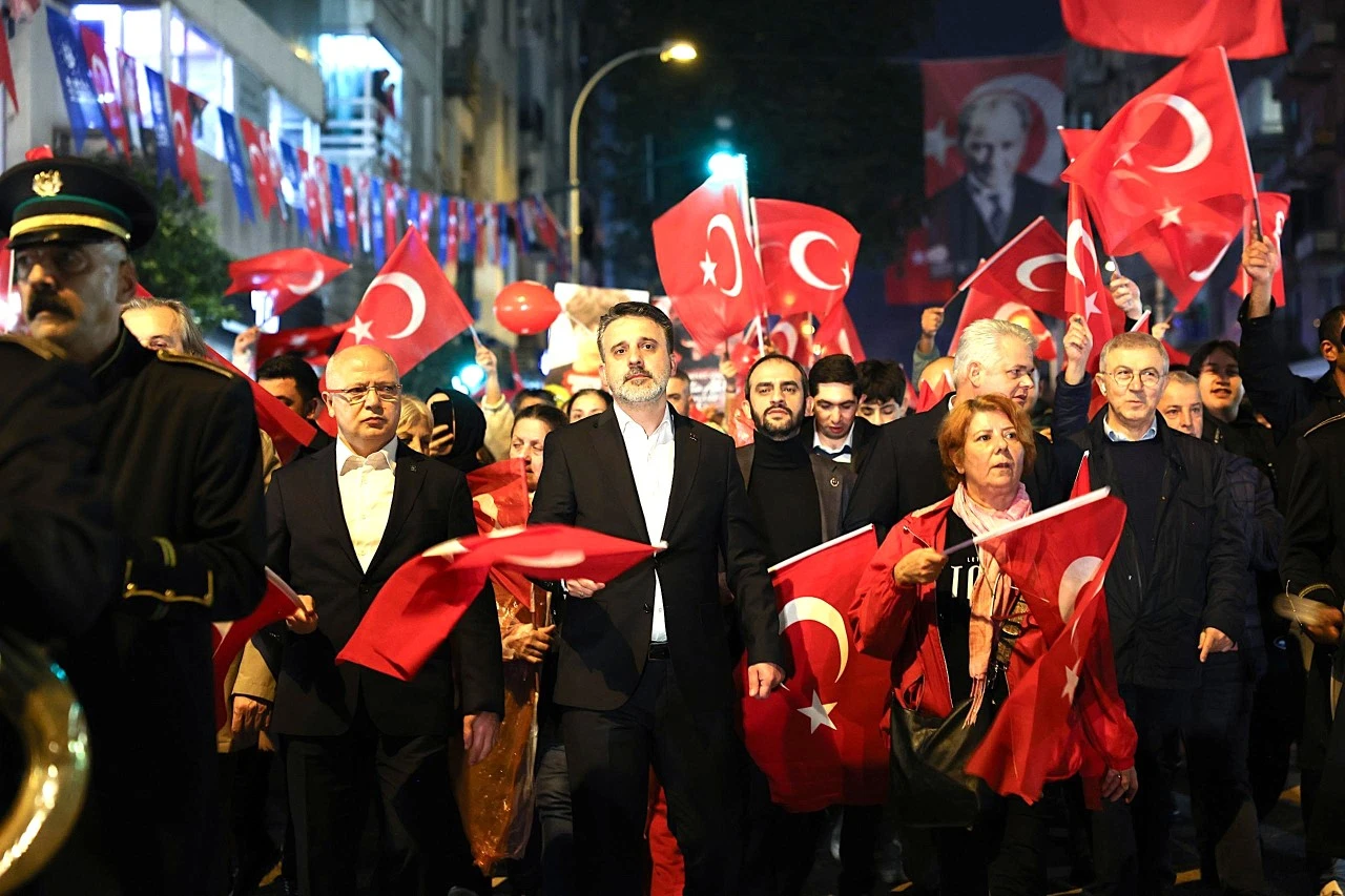 Cumhuriyet ritminde Bursa tek yürek