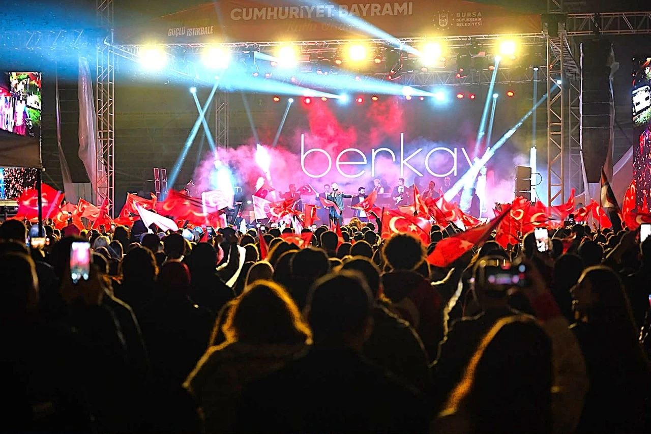 Cumhuriyet ritminde Bursa tek yürek