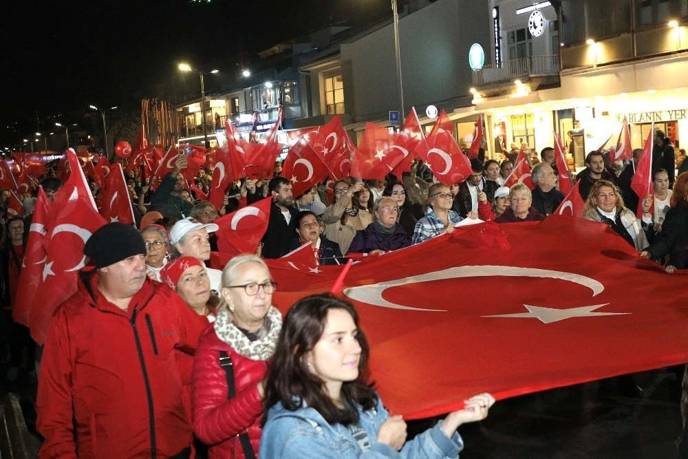 Mudanya'da denizden karaya Cumhuriyet Bayramı kutlamaları
