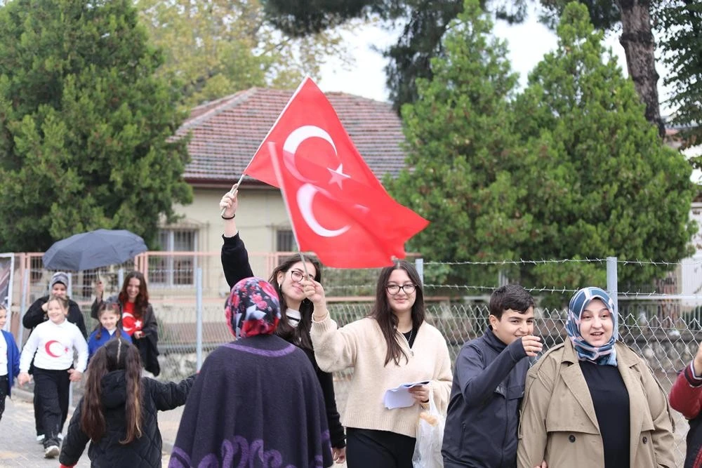 Gürsu'da görkemli Cumhuriyet'in 103. yılı kutlamaları