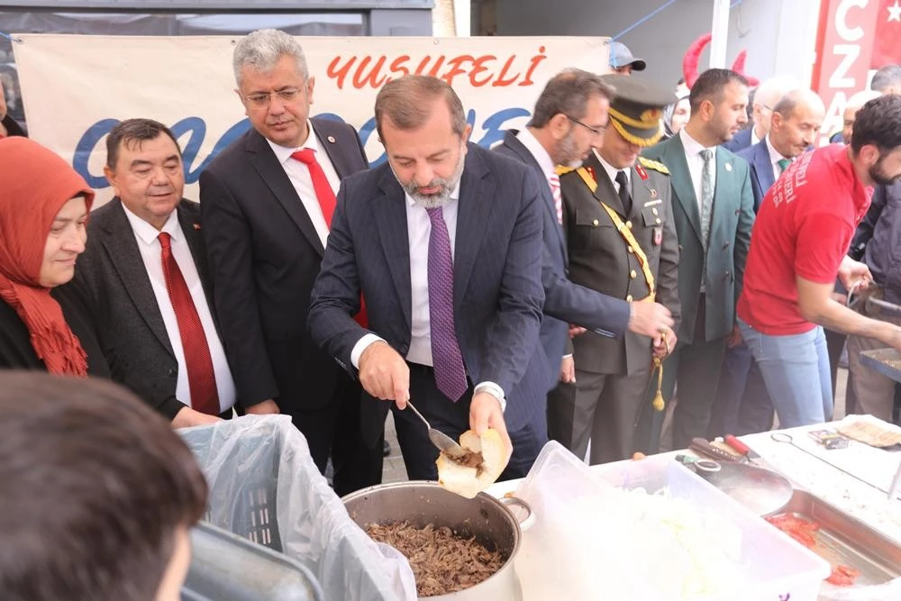 Gürsu'da görkemli Cumhuriyet'in 103. yılı kutlamaları