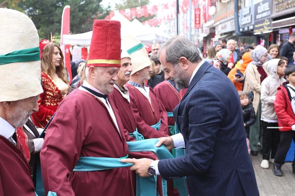 Gürsu'da görkemli Cumhuriyet'in 103. yılı kutlamaları