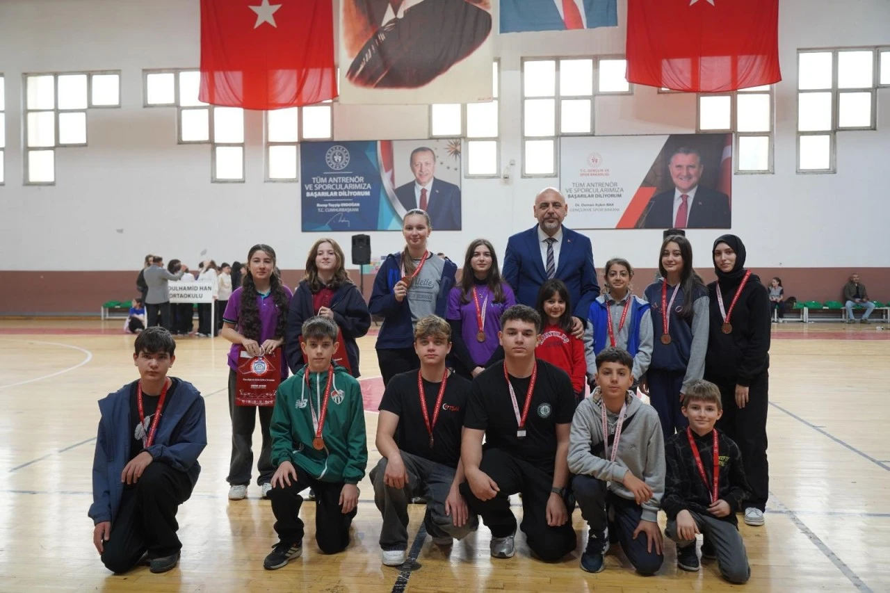 Orhangazi’de Cumhuriyet’in 103. yılına ay yıldızlı kutlama