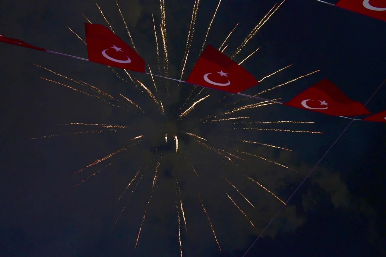 Kestel Belediyesi'nden Cumhuriyet'in 103. yılına görkemli kutlama