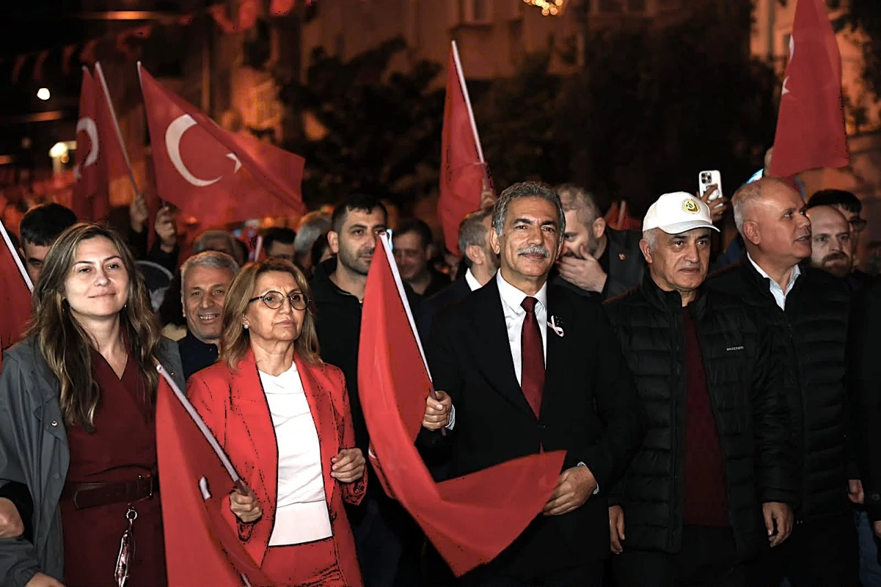 Gemlik’te Anadolu’nun renkleri Cumhuriyet coşkusuyla buluştu